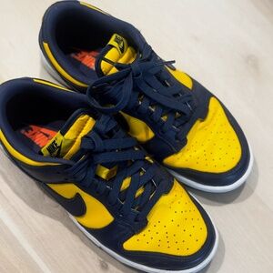 Nike Dunk Low 'Michigan' 2021 (men's 7.5 / women's 9)